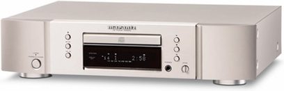 Lettore CD Marantz CD5003 color argento, vista frontale, pannello con display digitale, pulsanti e vassoio per CD