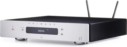 Primare I15 Prisma MK2 zilveren stereo hi-fi versterker, vooraanzicht, rechthoekige zwarte en zilveren behuizing, voorzijde met scherm en knoppen
