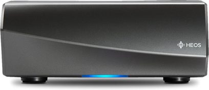 Denon HEOS Amp HS2 sort hi-fi stereforstærker, set forfra, aflang rektangulær form, mat sort front med blå LED