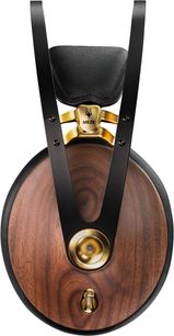 Uzavřená drátová sluchátka Meze Audio 99 Classics, náušník s profilem z ořechového dřeva, černá kovová kostra, zlaté akcenty, jack konektor