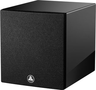 JL Audio Dominion D110 subwooferkabinett i sort lakk, kubisk, matt sort grill, sølvfarget logo, refleksjoner