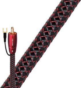 Аудио кабел Audioquest Irish Red 2M, червено-черна оплетка, позлатени конектори, близък план по дължината