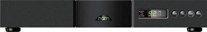 Naim Audio NAT 05 tuner set forfra, grønt digitalt display, knapper og stik på mat sort front