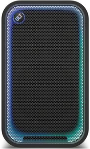 Bærbar svart Sony ULT TOWER 7 Bluetooth-høyttaler, sett forfra, perforert gitter og turkisblå belysning
