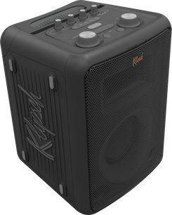 Přenosný Bluetooth reproduktor Klipsch Vegas, pohled z úhlu, černá přední perforovaná mřížka, horní ovládací prvky s otočnými tlačítky