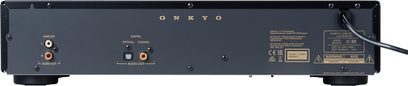 Zadní pohled na CD přehrávač Onkyo ICON C-30, černé kovové šasi, výstupy RCA L/R, optický a koaxiální, pevný napájecí kabel