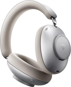 Hi-fi-hoofdtelefoon Loewe Leo Midnight Beige beige en lichtgrijs, driekwartaanzicht met draaiknop op de oorschelp
