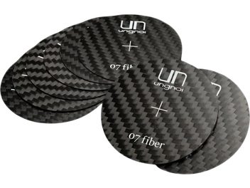 Ungnoi 07 fiber anti-vibration dampers, round black discs with carbon fiber pattern, stacked