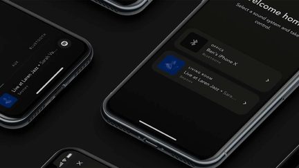 Musta nutitelefoni audiorakenduse liides Bluetoothi valiku ja Spotify taasesitusega lähivaates