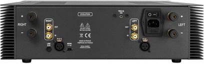 Amplificador de potencia hi-fi Atoll Electronique AM400 Evolution plateado con chasis de aluminio, vista trasera, caja rectangular con disipadores laterales negros, doble par de terminales para altavoces dorados, conectores RCA y XLR balanceados, entrada trigger de 12 V, toma de corriente IEC e interruptor de palanca