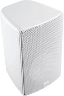 Caixa acústica externa Canton Plus XL.3 branca fosca com grade metálica branca vista em três quartos