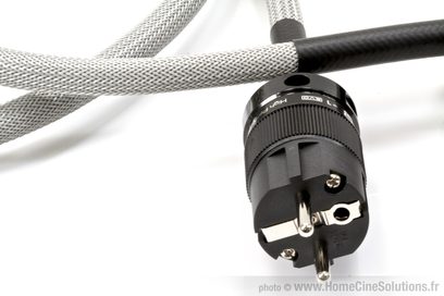 Napájecí síťový kabel GigaWatt LC-1 EVO černý, zástrčka Schuko (samec), konektor IEC (samice), šedý opletený plášť