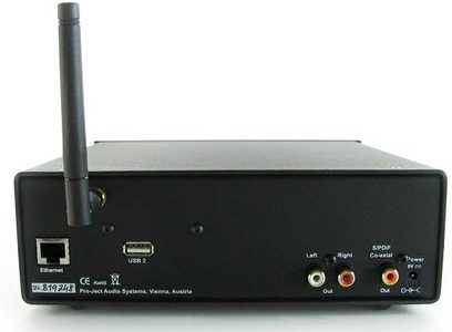 Pro-Ject Stream Box DS sort, netværksaudioafspiller, frontvisning, rektangulært sort kabinet, lodret antenne, stik på bagsiden