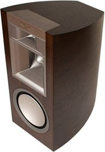Klipsch P-17B espresso bogreolhøjttaler, perspektivisk forfra, front med sølvfarvet rundt højttaler og ventilationsåbning