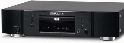 Marantz SA7003 sort CD-afspiller, set forfra, sort front med blå skærm, sølvfarvede knapper og CD-skuffe