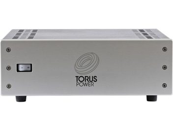 Conditionneur secteur Torus Power RM 8 CE en vue frontale, boîtier rectangulaire argenté avec logo central et interrupteur à gauche