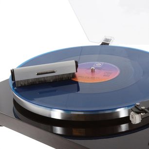 Enova HIFI BVA 5 vinylbørste på blå drejetallerken, sorte børstehår, sølvfarvet base, 33 rpm vinylplade