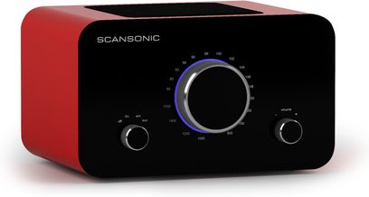 Scansonic SC-R2 radio, rød, frontpanel, knapper og drejeknap, blå LCD-skærm, forfra set på sort baggrund