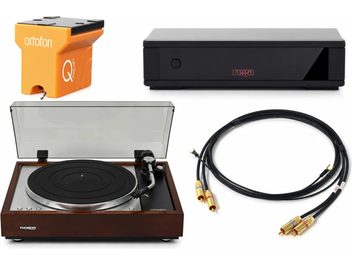 Vinylpakke med brun Thorens-platespiller, oransje Ortofon-pickup, svart Rega-forforsterker og RCA-kabel