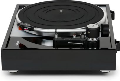 Fekete lakkozott Thorens TD 1500 lemezjátszó felülnézetből, matt fekete tányérral, ezüstszínű hangkarral, emelőkarral és vezérlőkkel