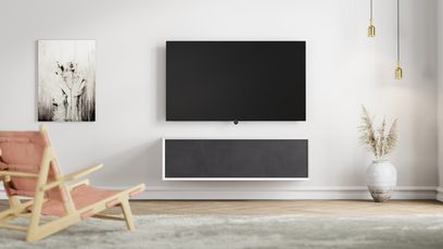 Nástěnný audio-video nábytek Clic TV Series Model TV77" 2S, bílý obdélníkový, čelní panel z tmavě šedé tkaniny, pohled zepředu