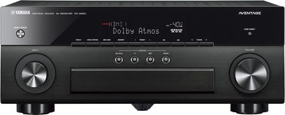 Yamaha RX-A860 sort hjemmebiografsforstærker, set forfra, LED-display, kontrolknapper og -hjul, to sideplacerede højttalere