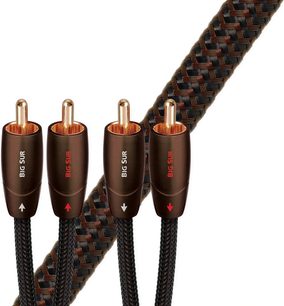 Fire 2 meter Audioquest Big Sur RCA-kabler med forgyldte stik, sort og brun flettet kappe, røde og sorte polaritetsmærkninger