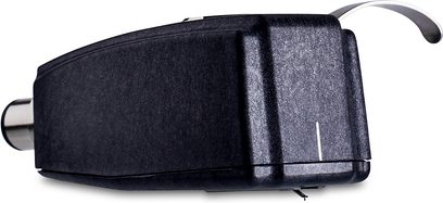 Pickup för hi-fi-skivspelare SPU GTX E, sidovy, svart texturerat hölje, cylindrisk metallkontakt, böjd silverfärgad spak