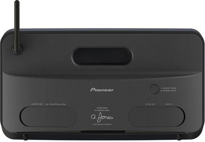 Pioneer XW-SMA3 sort netværksaudioafspiller, set forfra, synlige knapper og stik, afrundet rektangulær form