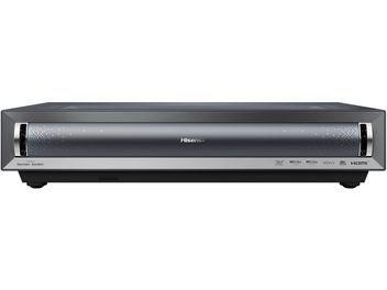 Hisense PX3-Pro videoprojektor, frontvisning, central perforeret gitter, teknologilogoer nederst, metalliske finish