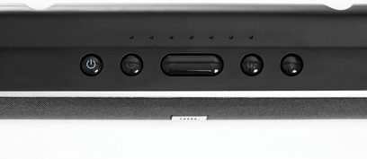 Soundbar JBL SB 400 neagră, vedere frontală apropiată, cu butoane de control și porturi de conectare pe partea dreaptă