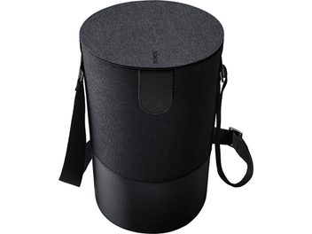 Sonos-kuljetuslaukku Sonos Movelle mustasta kankaasta, edestä kuvattuna, olkahihnalla, vetoketjulla ja kahvalla päällä
