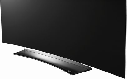 LG 55C6V TV, ultratyndt buet skærmbillede set fra siden på sort baggrund, med blankpoleret metalfod