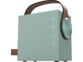 Bærbar bluetooth-højttaler Morel Biggie i turkisblå, kubisk mat plastkabinet, set fra højre forfra, med buet hank i brun kunstlæder, stor matchende rund drejeknap på højre side og lodrette piktogrammer på fronten