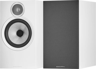 Bowers & Wilkins 606 S3 Regallautsprecher in weiß, Vorderansicht, Detailaufnahme des Hochtöners, hellgrauer Hintergrund