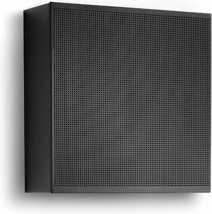 Enceinte encastrable murale PMC Ci30 noire, vue de face, grille métallique perforée rectangulaire sur toute la surface