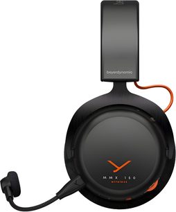 Schwarzer Beyerdynamic MMX 150 WL Kunststoff-Kopfhörer, Seitenansicht, geschlossene Ohrmuschel mit Schwanenhalsmikrofon und orangefarbenem Kabel
