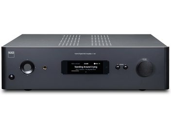 Стерео hi-fi усилвател NAD C399 в черно, изглед отпред, цифров дисплей, бутони и входове на предния панел