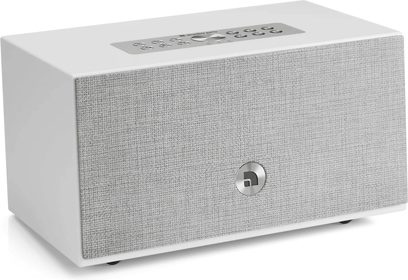 Valkoinen Audio Pro C5 MKII W -älykaiutin, vaaleanharmaa kudottupintainen etupaneeli ja säätimet päällä