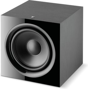 Caisson de grave Focal SUB 600P noir, vue de face, forme cubique, haut-parleur circulaire central, finition noire mate