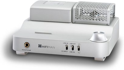 Hifiman EF100 sølvfarvet hovedtelefonforstærker, set forfra, sølvfarvet metalkabinettet, front med hovedtelefonstik og kontroller, øverste gitter