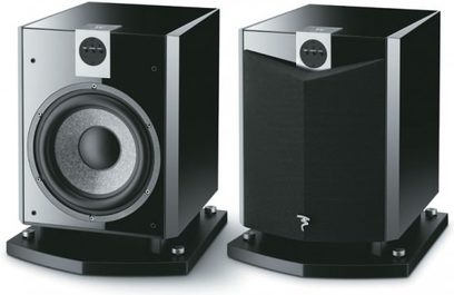 Focal Chorus 807V W højttalerpakke i sort højglans, set forfra, skinnende sorte kabinetter, synlige højttalerenheder