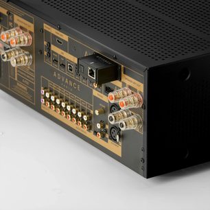 Integreret stereoforstærker Advance Paris Nova A-i130 sort, bagside med højttalerterminaler, lydindgange og HDMI eARC