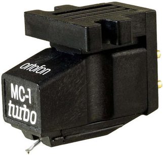 Ortofon MC-1 Turbo sort pladespiller-pickup, sort, set forfra og fra siden, med forgyldte stik på bagsiden