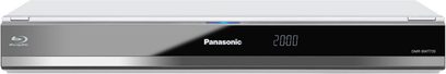 Panasonic DMR-BWT735 sølvfarvet Blu-ray-optager, set forfra, digitalt display viser "2000" på skærmen