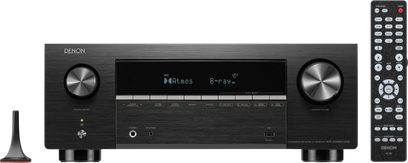 AV receiver Denon AVR-X2900HDAB černý, pohled zepředu s dálkovým ovladačem a přiloženou DAB anténou