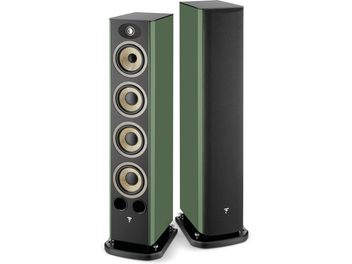 Focal Aria Evo 936 zöld lakkos oszlophangszórók, előlről látható, egymás mellett, csillogó tweeterrel és hangszórókkal