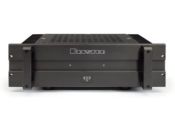 Чорний Hi-Fi підсилювач потужності Bryston 3B³, фронтальний вигляд із ручками для монтажу в стійку та центральною кнопкою живлення