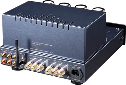 Cayin Jazz 80 KT88 Stereo-Röhren-Vollverstärker aus satiniertem stahlblauem Metall, Dreiviertel-Rückansicht, belüfteter Deckel mit Schlitzen, transparente Lautsprecheranschlussklemmen mit vergoldeten Ringen, RCA-Eingänge, schwarze Antenne und IEC-Netzanschluss