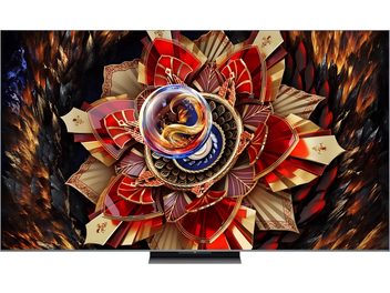 Televizor TCL 65C9K negru, cu ramă subțire din metal periat, ecran plat cu rezoluție înaltă afișând un model abstract colorat, vedere din față pe un suport central din metal negru